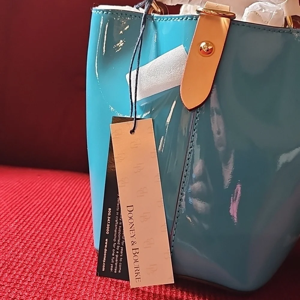 NWT Dooney & Bourke Patent Mini Barlow-Sky 🩵 - Picture 8 of 10